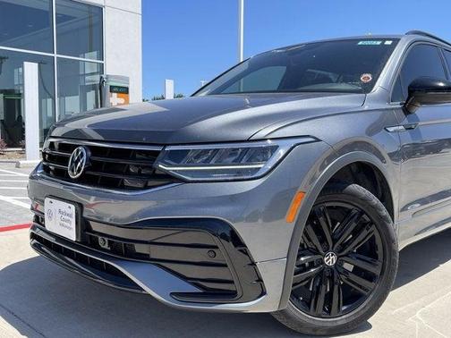 2022 Volkswagen Tiguan 2.0T SE R-Line Black