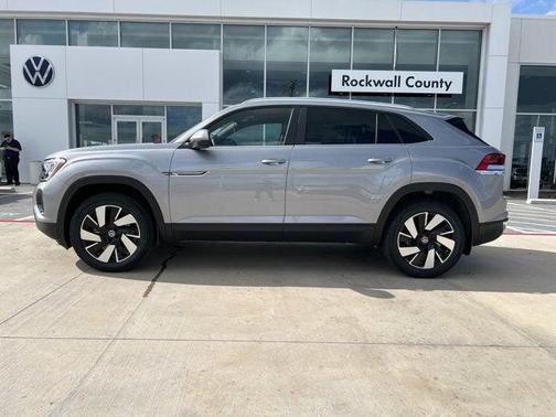 2025 Volkswagen Atlas Cross Sport 2.0T SE w/Technology