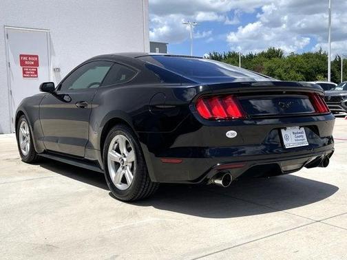 2017 Ford Mustang V6