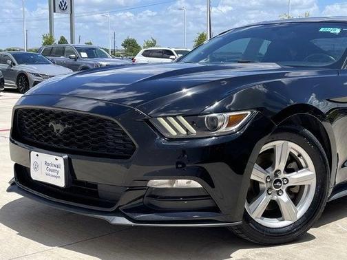 2017 Ford Mustang V6