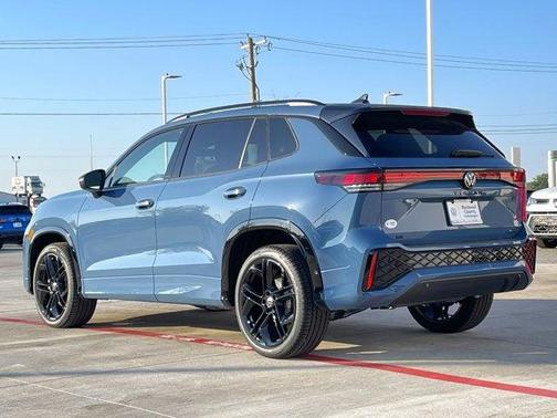 2025 Volkswagen Tiguan 2.0T SE R-Line Black 4MOTION