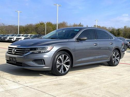 2022 Volkswagen Passat 2.0T SE