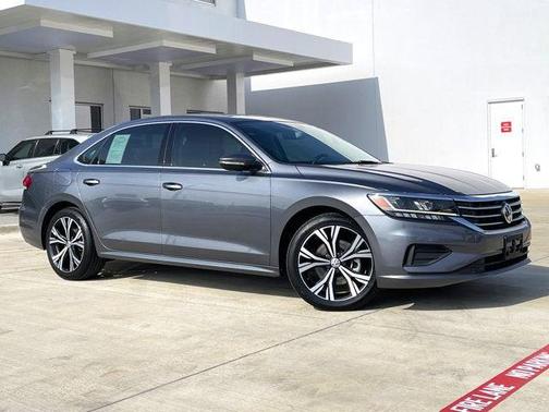 2022 Volkswagen Passat 2.0T SE