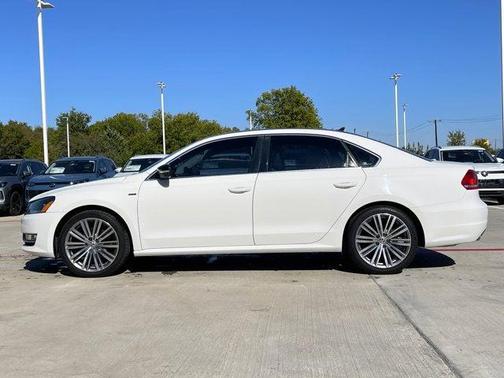 2015 Volkswagen Passat 1.8T Auto Sport