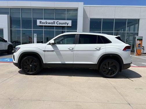 2025 Volkswagen Atlas Cross Sport 2.0T SE w/Technology