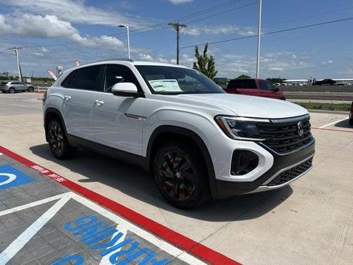 2025 Volkswagen Atlas Cross Sport 2.0T SE w/Technology