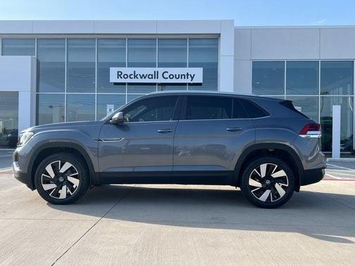 2025 Volkswagen Atlas Cross Sport 2.0T SE w/Technology