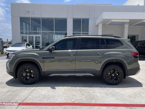 2025 Volkswagen Atlas 2.0T Peak Edition