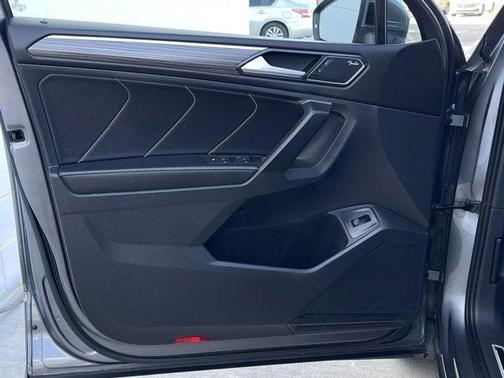 2022 Volkswagen Tiguan 2.0T SEL R-Line 4MOTION