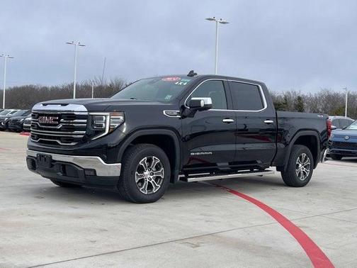 2024 GMC Sierra 1500 SLT