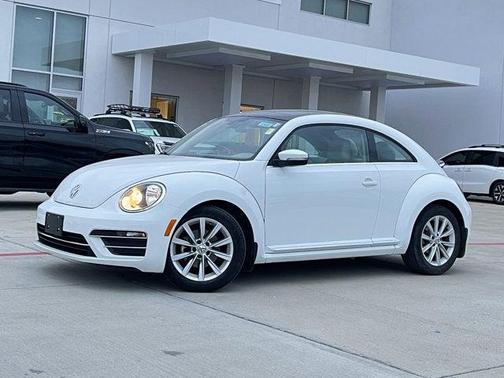 2018 Volkswagen Beetle 2.0T SE