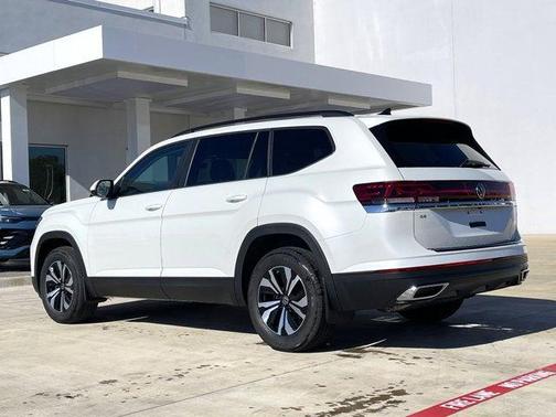 2026 Volkswagen Atlas 2.0T SE