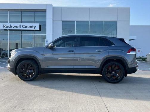 2025 Volkswagen Atlas Cross Sport 2.0T SE w/Technology