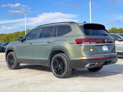 2026 Volkswagen Atlas 2.0T SE w/Technology 4MOTION