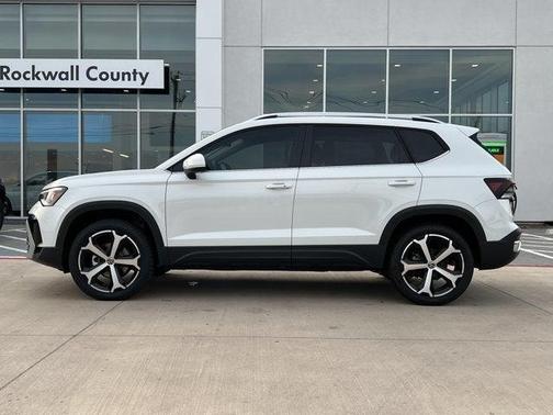 2025 Volkswagen Taos 1.5T SEL
