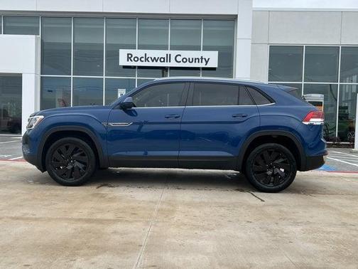2025 Volkswagen Atlas Cross Sport 2.0T SE w/Technology