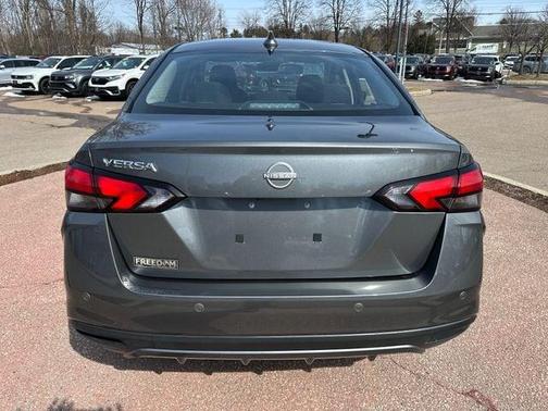 Gun Metallic 2025 Nissan Versa 1.6 SV