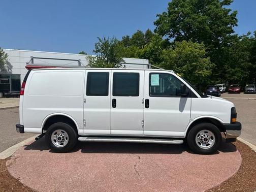 2023 GMC Savana 2500 Work Van