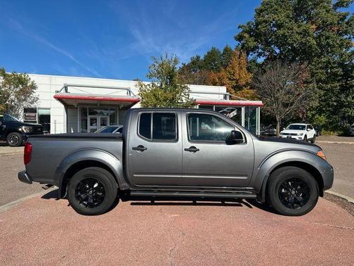 2021 Nissan Frontier SV