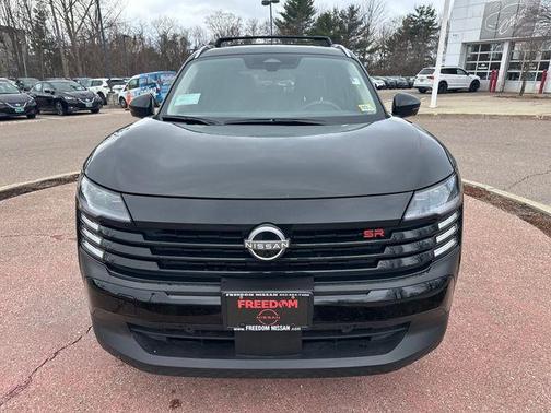 Super Black 2026 Nissan Kicks SR