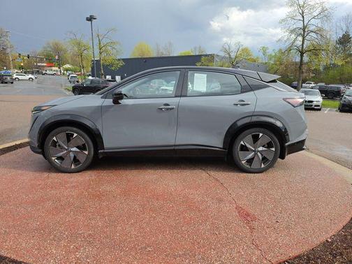2t Gry Blk Roof 2024 Nissan ARIYA PLATINUM+