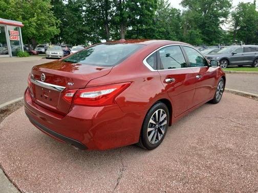Cayenne Red 2016 Nissan Altima 2.5 SV
