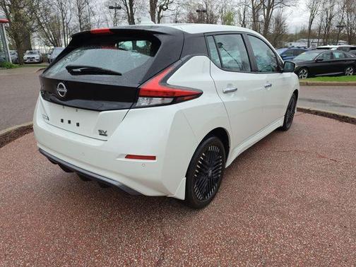 White 2024 Nissan Leaf SV PLUS
