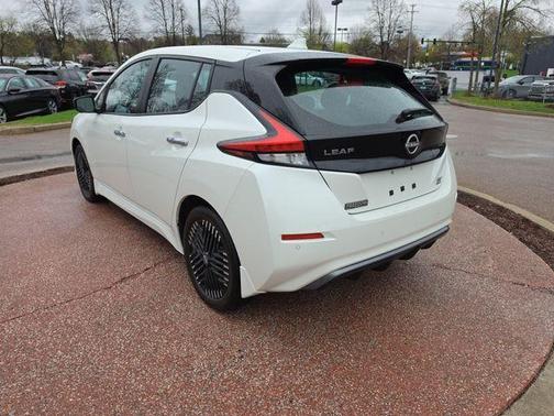 White 2024 Nissan Leaf SV PLUS