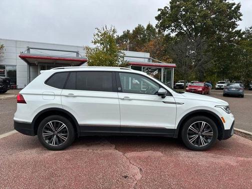 2024 Volkswagen Tiguan 2.0T Wolfsburg Edition