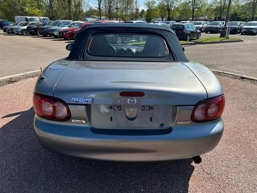 2003 Mazda MX-5 Miata Shinsen