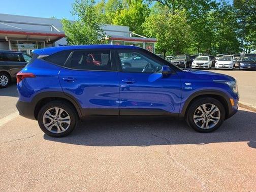 Neptune Blue 2021 Kia Seltos LX