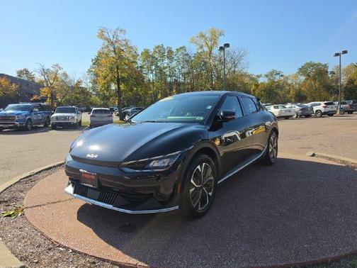 Aurora Black Pearl 2024 Kia EV6 Light