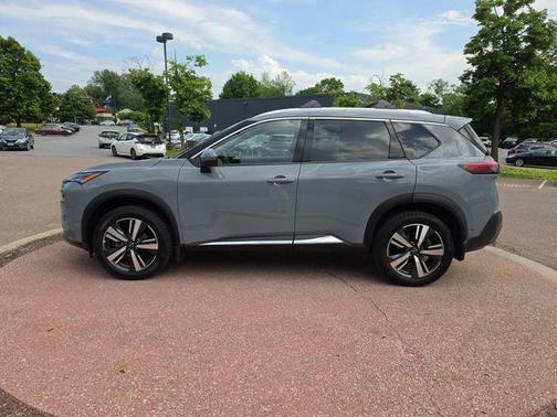 Boulder Gray Pearl 2023 Nissan Rogue SL