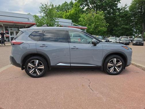Boulder Gray Pearl 2023 Nissan Rogue SL