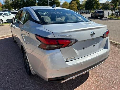 2021 Nissan Versa 1.6 SV