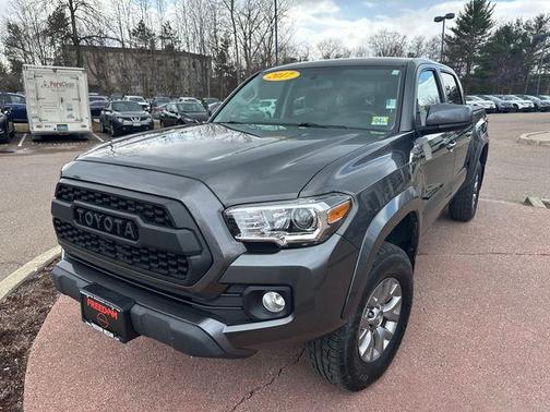 Cement 2017 Toyota Tacoma SR5