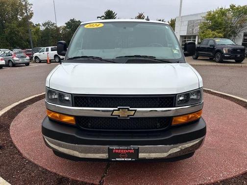 2024 Chevrolet Express 2500 Work Van