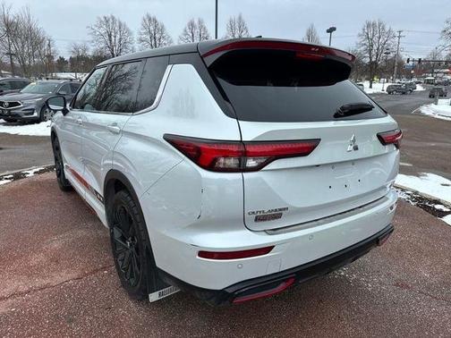 2023 Mitsubishi Outlander 