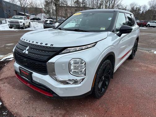 2023 Mitsubishi Outlander 