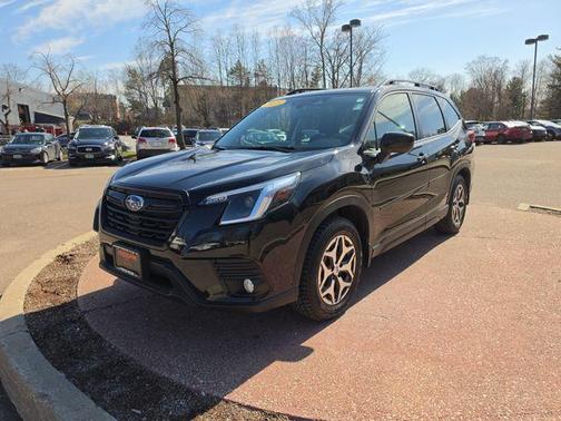 Crystal Black Silica 2023 Subaru Forester Premium