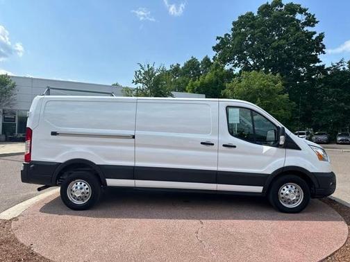 2022 Ford Transit-250 Base