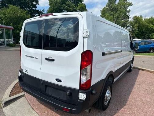 2022 Ford Transit-250 Base