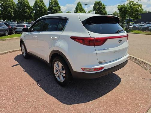 Clear White 2018 Kia Sportage LX