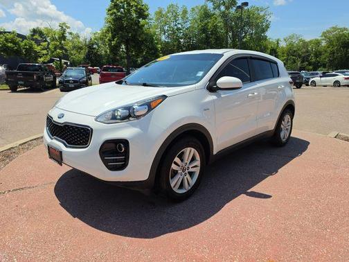 Clear White 2018 Kia Sportage LX