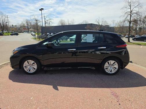 Black 2024 Nissan Leaf S