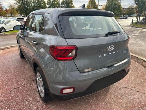 2020 Hyundai VENUE SE