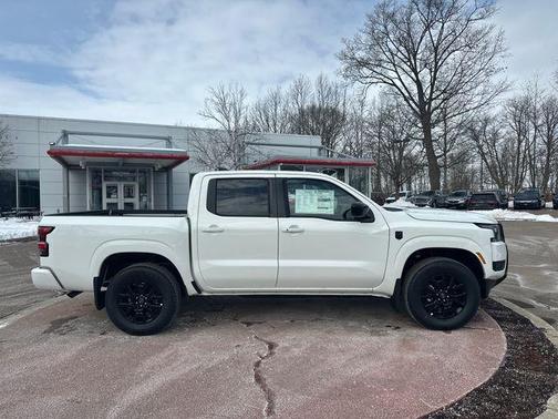 2026 Nissan Frontier SV