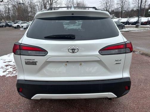 2023 Toyota Corolla Cross XLE