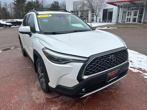 2023 Toyota Corolla Cross XLE
