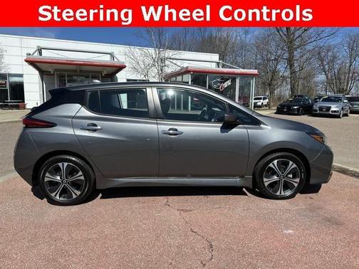 2022 Nissan Leaf SV PLUS